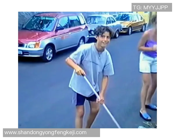 全球足球场上9大最帅球星，谁能俘获你的心？